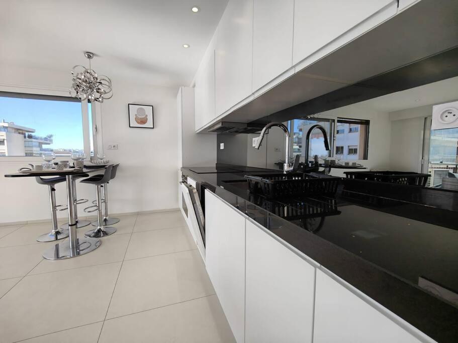 Cannes Vue Mer T2 61M²+ Parking Bagian luar foto
